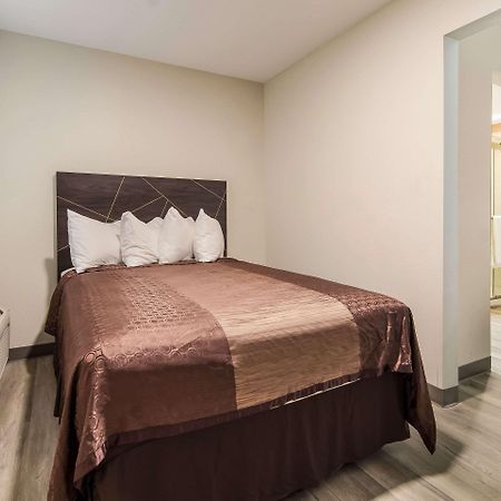 Quality Inn & Suites Dallas-Cityplace Luaran gambar