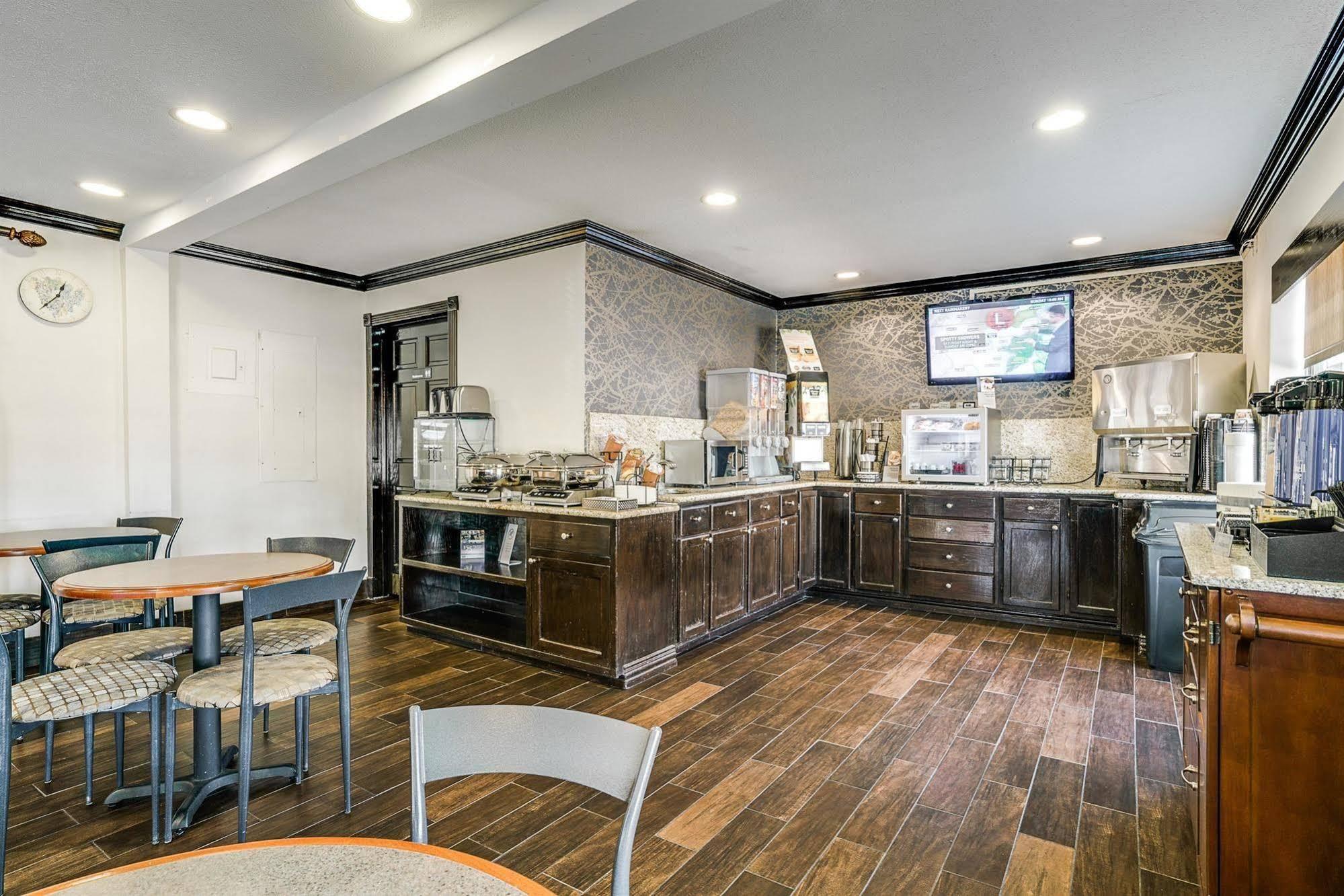 Quality Inn & Suites Dallas-Cityplace Luaran gambar