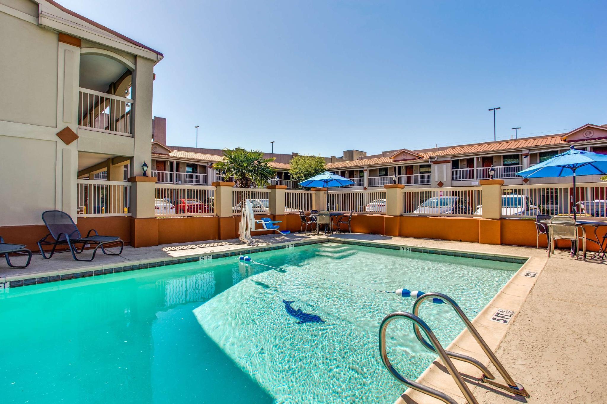 Quality Inn & Suites Dallas-Cityplace Luaran gambar