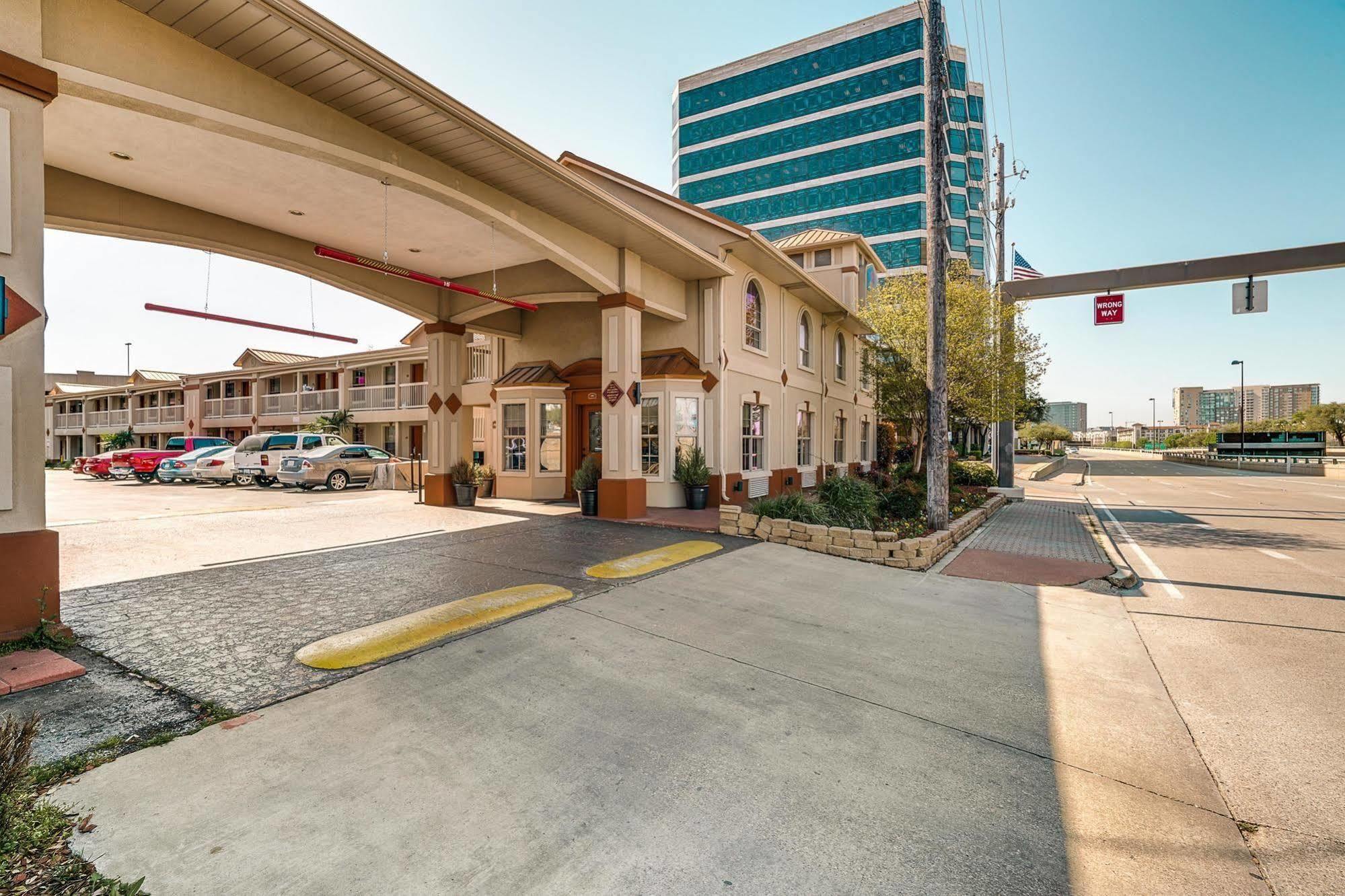 Quality Inn & Suites Dallas-Cityplace Luaran gambar